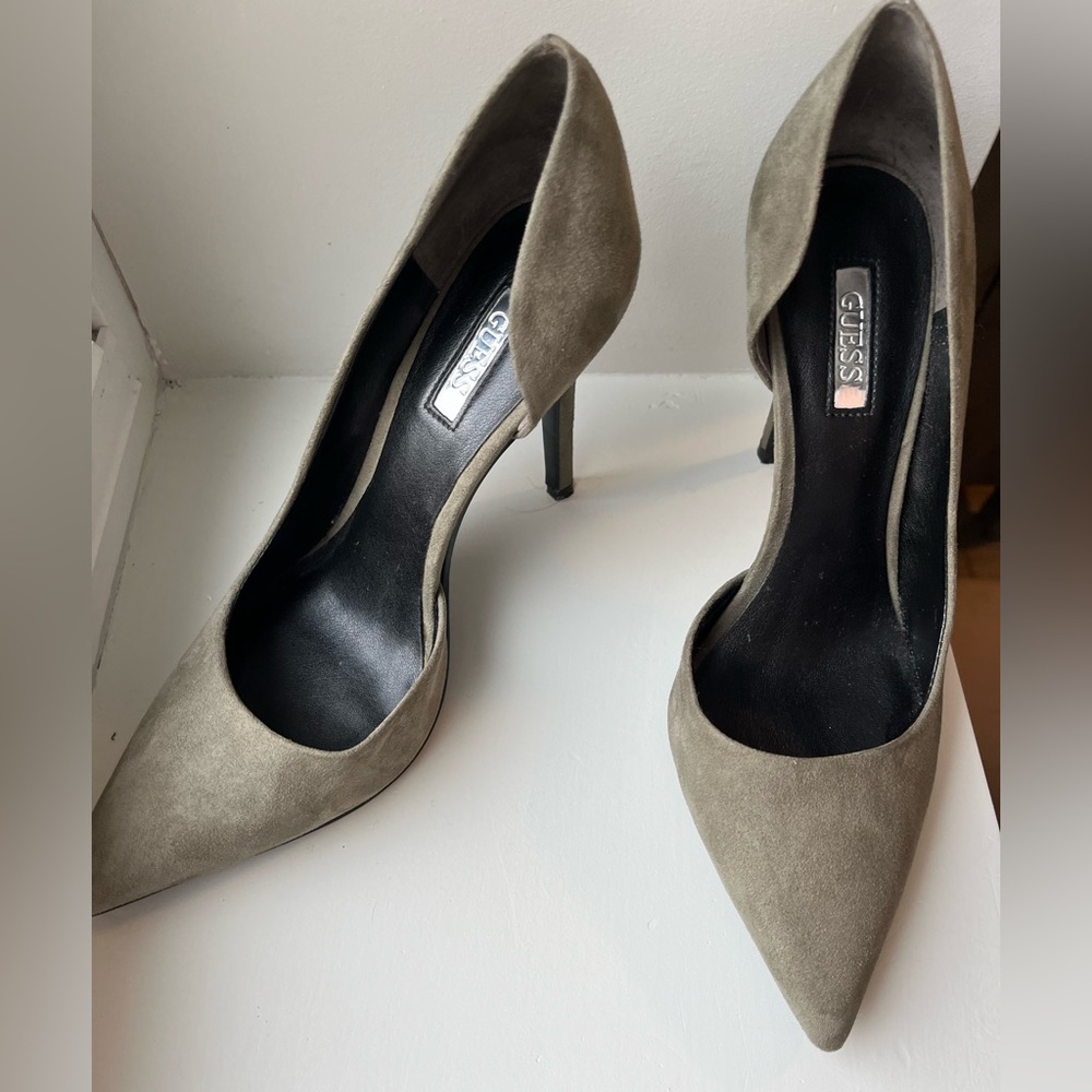 Guess Pumps - Size 7.5 - Picture 4 of 6